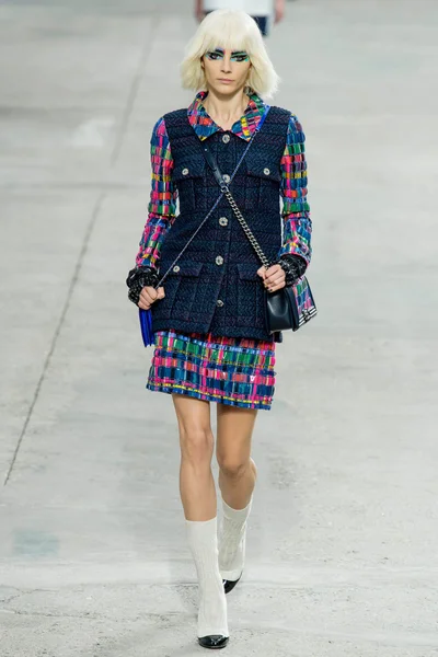 Look 23